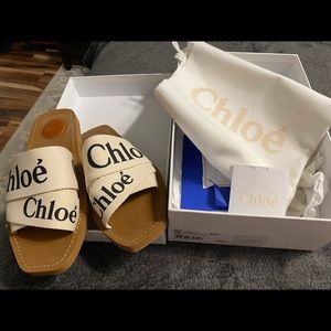 Chloe white wood flat sandal size 7